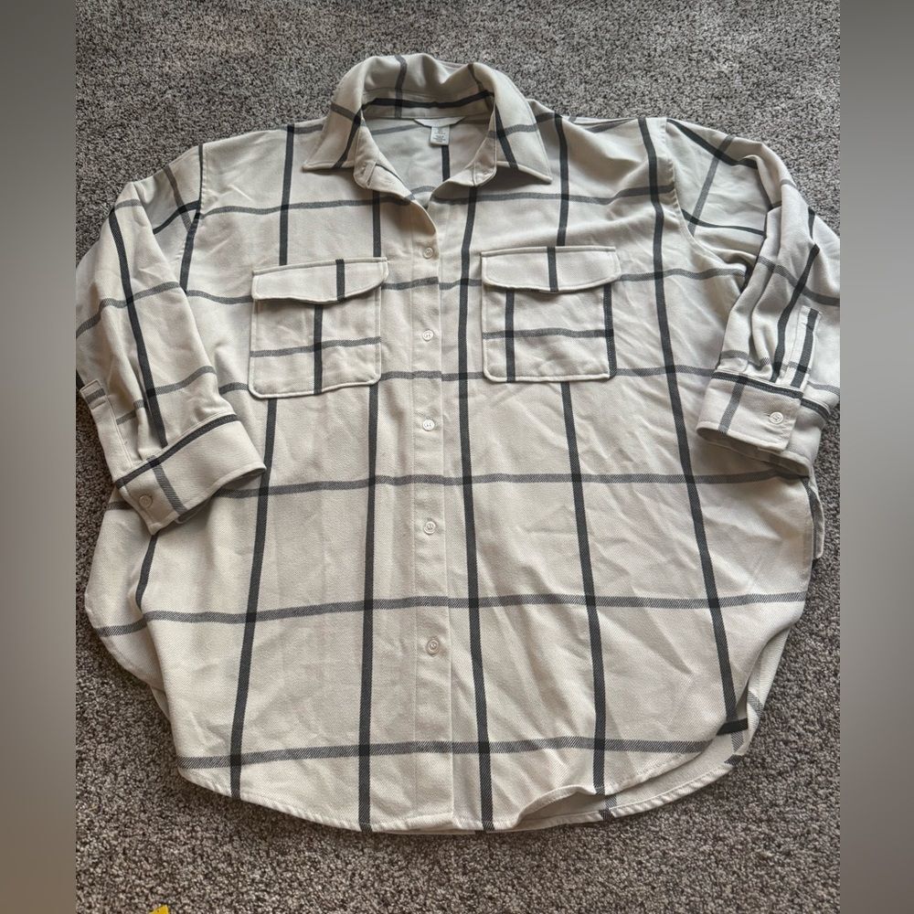 H&M Cream Button up Shacket Flannel Long sleeve plaid Size Large Womens
